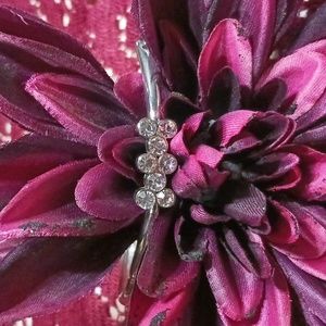 Silver Tone/Crystal Braclet